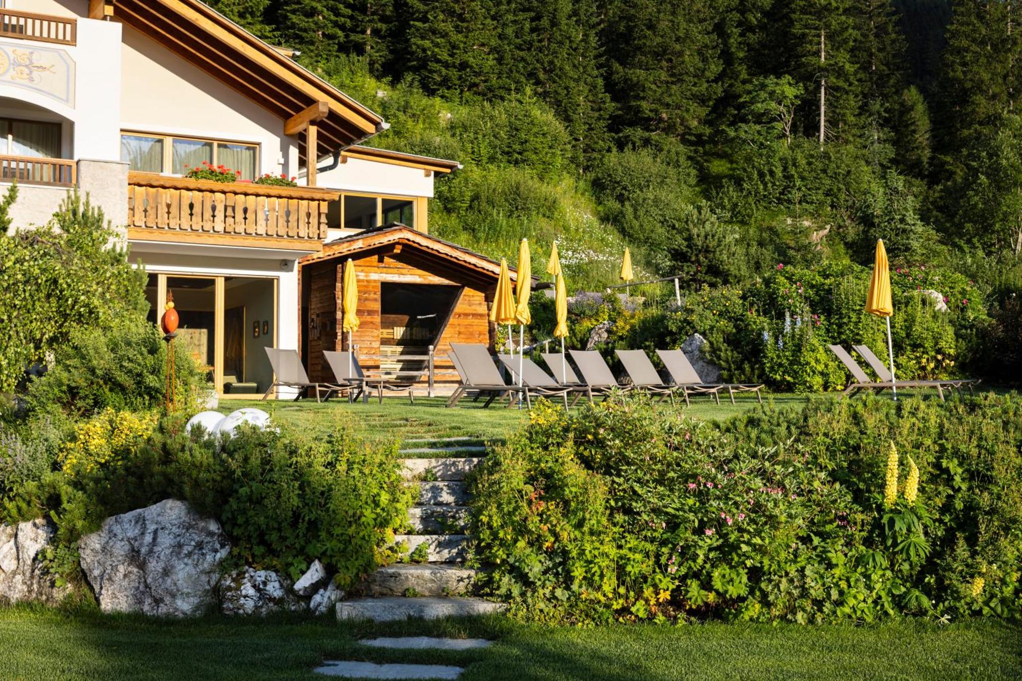 Hotel Costes Corvara In Badia Exterior foto