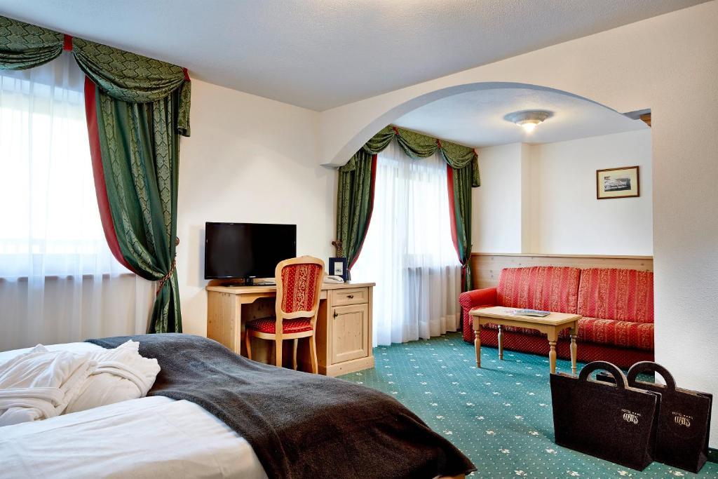 Hotel Costes Corvara In Badia Habitación foto